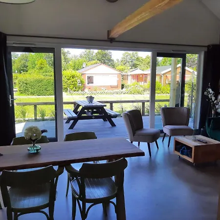 Vakantievilla 10 Km Honden Welkom Omheinde Tuin Sauna Buitenbad Βίλα *