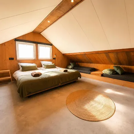Vakantievilla 10 Km Honden Welkom Omheinde Tuin Sauna Buitenbad וילה