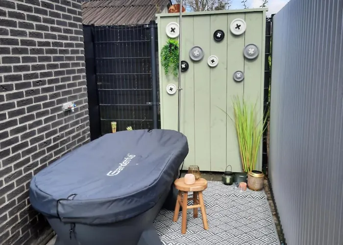 Vakantievilla 10 Km Honden Welkom Omheinde Tuin Sauna Buitenbad Dirkshorn